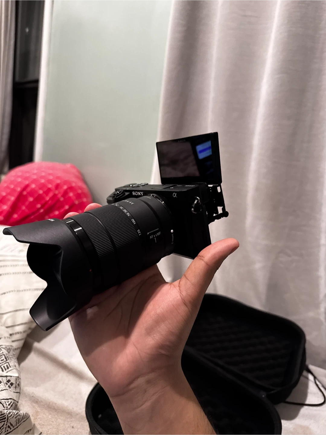 📸 Sony A6400 + Sony 18–135mm OSS Lens (Low Shutter) - photo 2