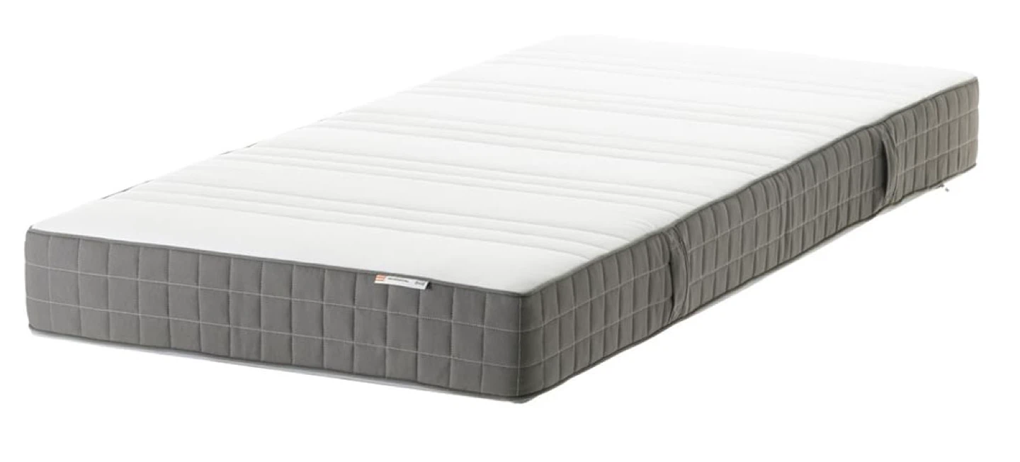 TWO Twin mattress available!🏆