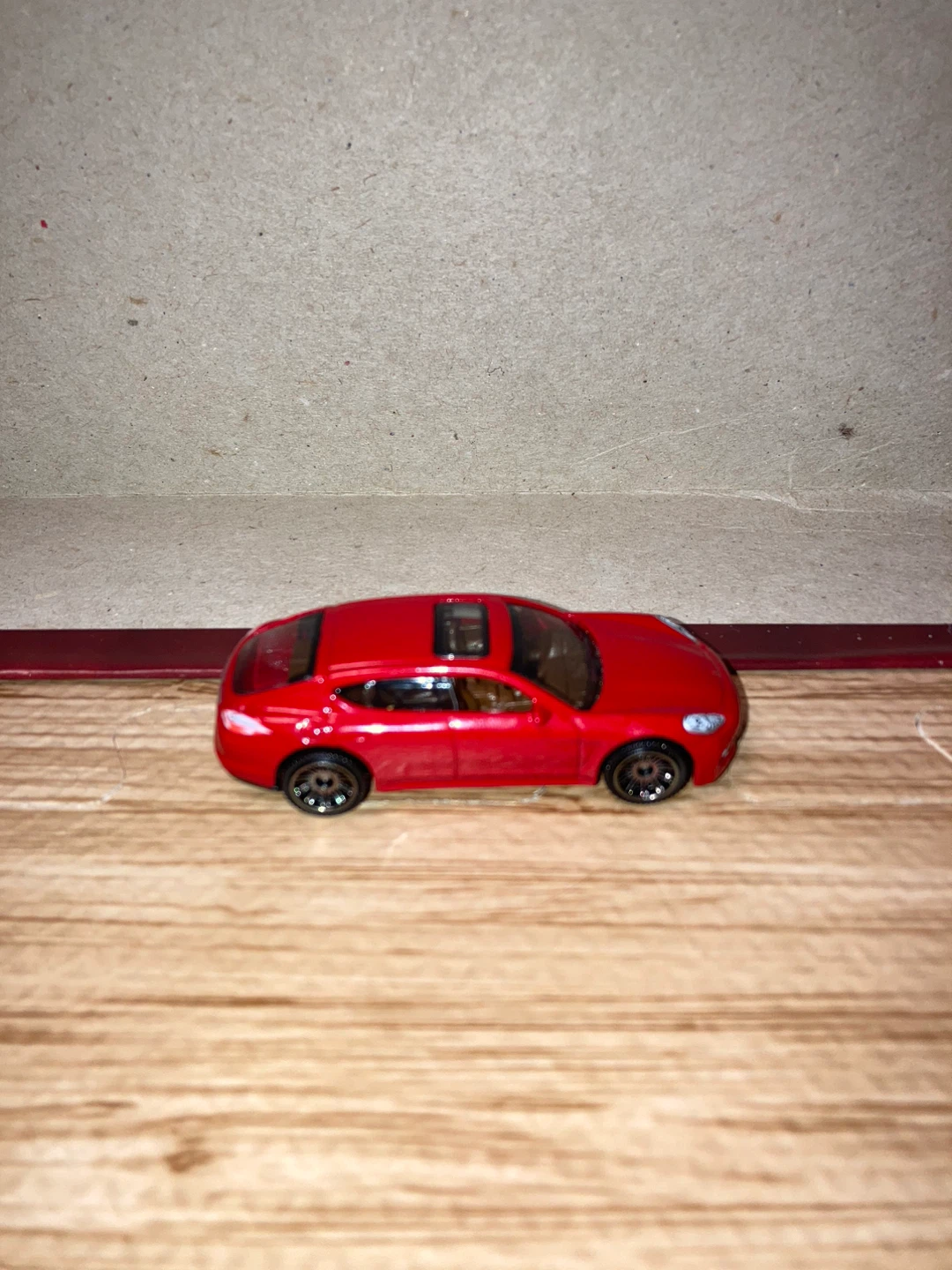 Matchbox Loose / Porsche Panamera 2010 /  Red - photo 3