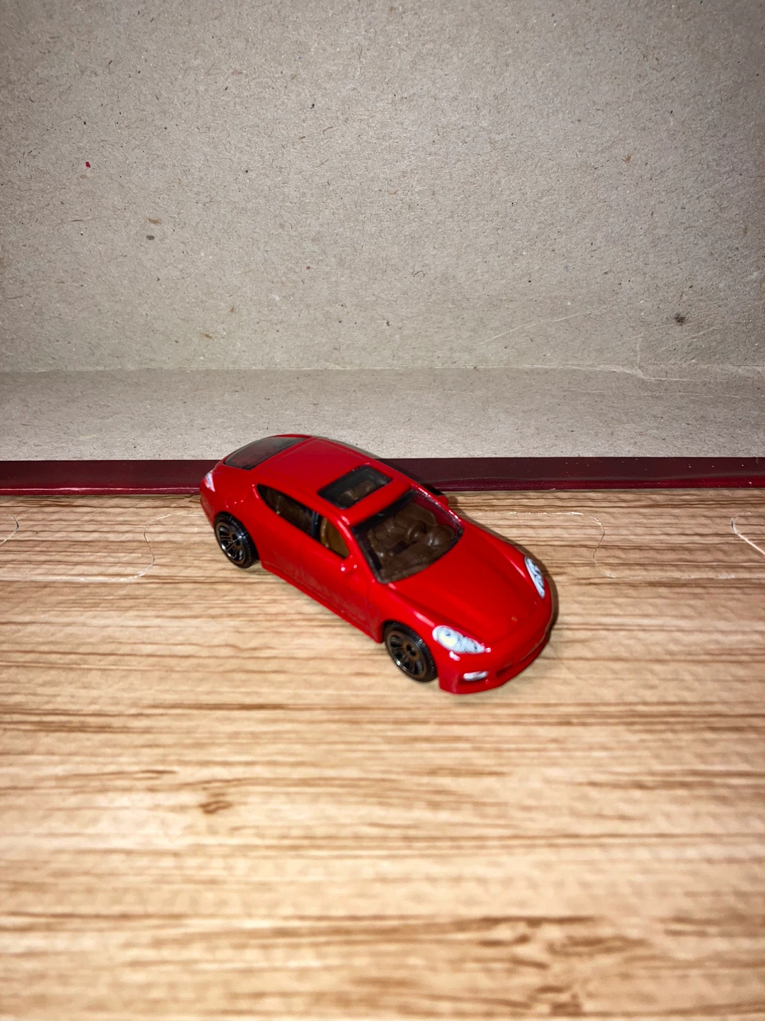 Matchbox Loose / Porsche Panamera 2010 /  Red