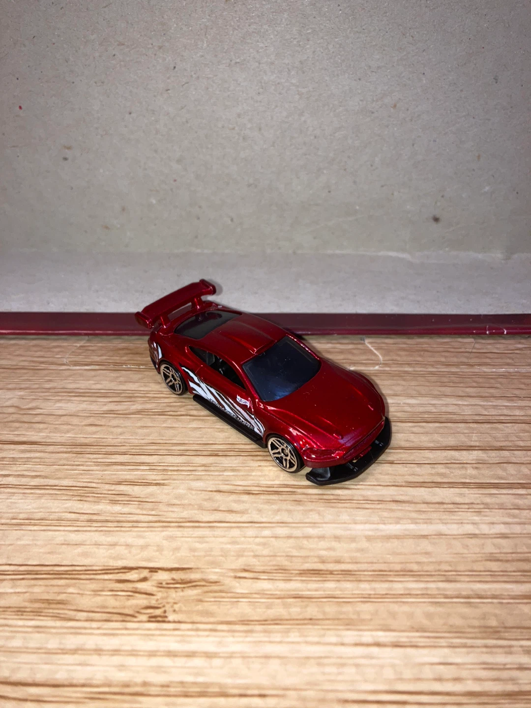Hot Wheels Loose / Custom 18 Ford Mustang GT / Dark Red