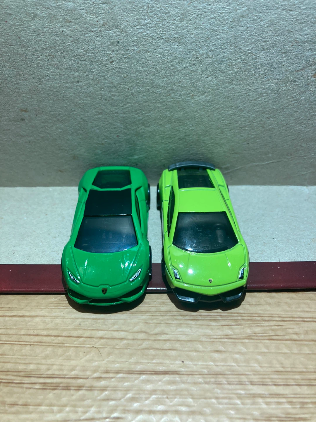 Hot Wheels Loose Bundle / Lamborghini Dual / Green & Lime Green - photo 2