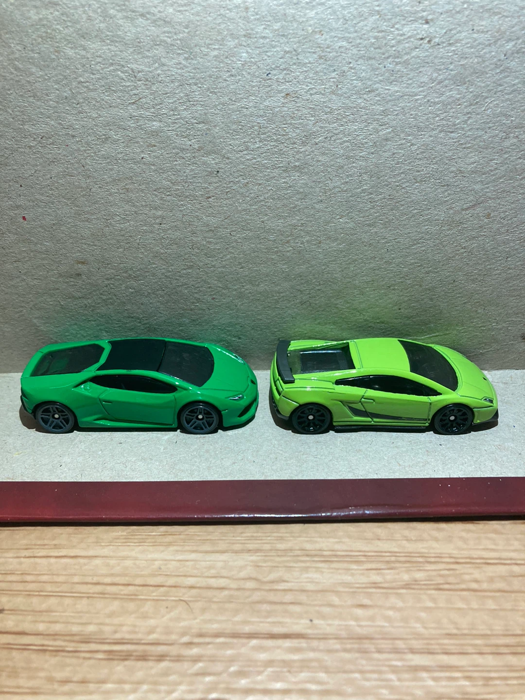 Hot Wheels Loose Bundle / Lamborghini Dual / Green & Lime Green - photo 3
