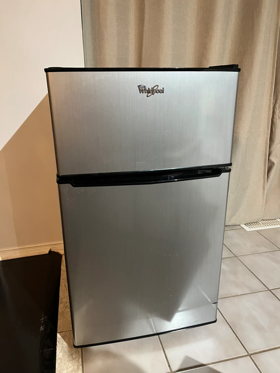 Whirlpool Mini Fridge 3.1 cu ft