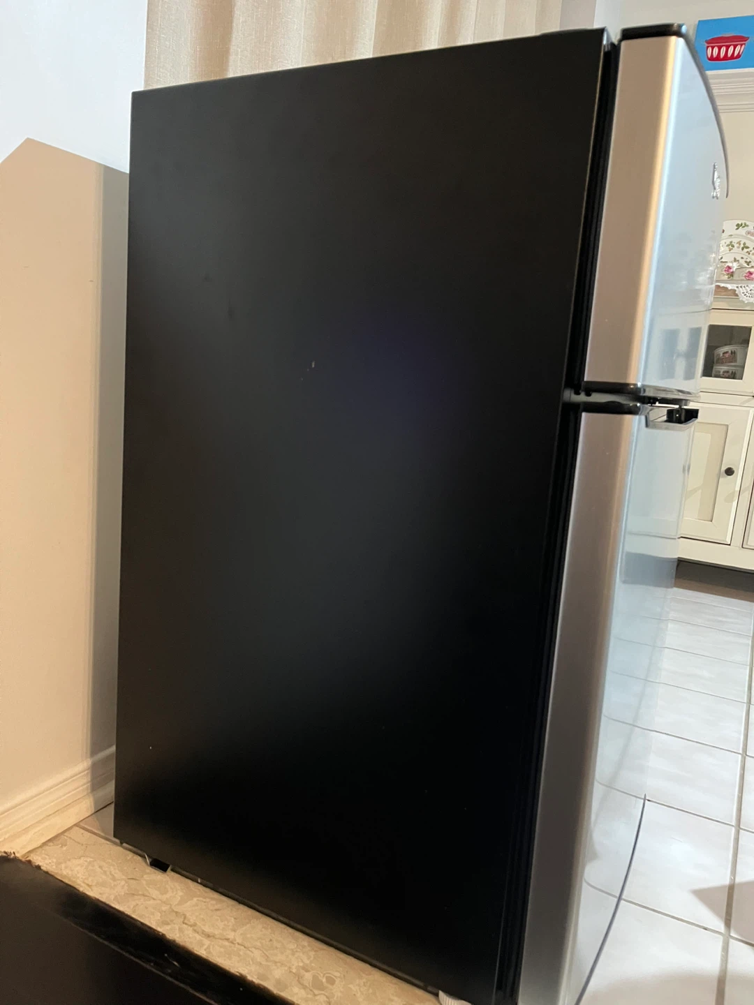 Whirlpool Mini Fridge 3.1 cu ft - photo 3
