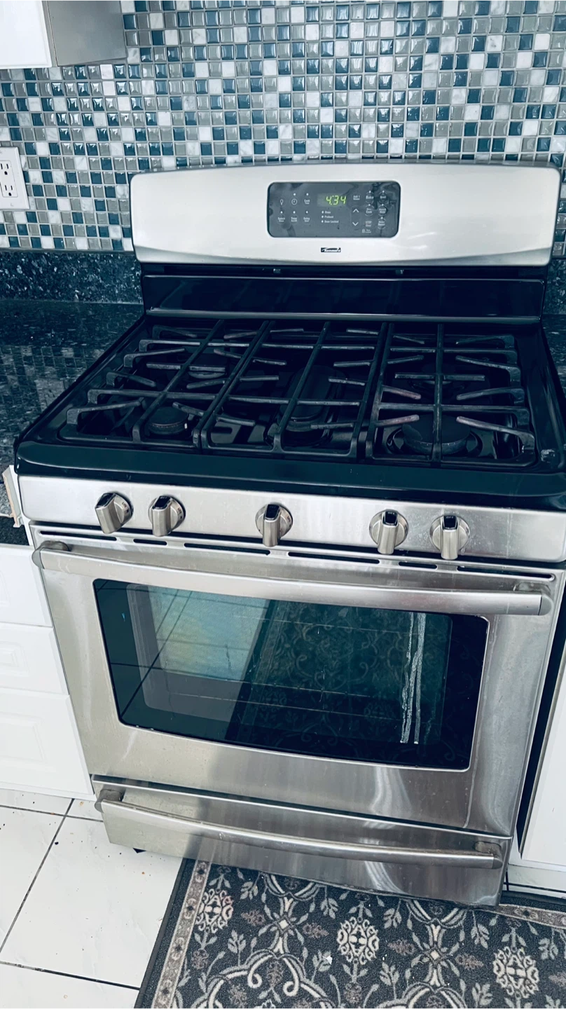 Stainless Steel Gas Range with 5 Burners - photo 2