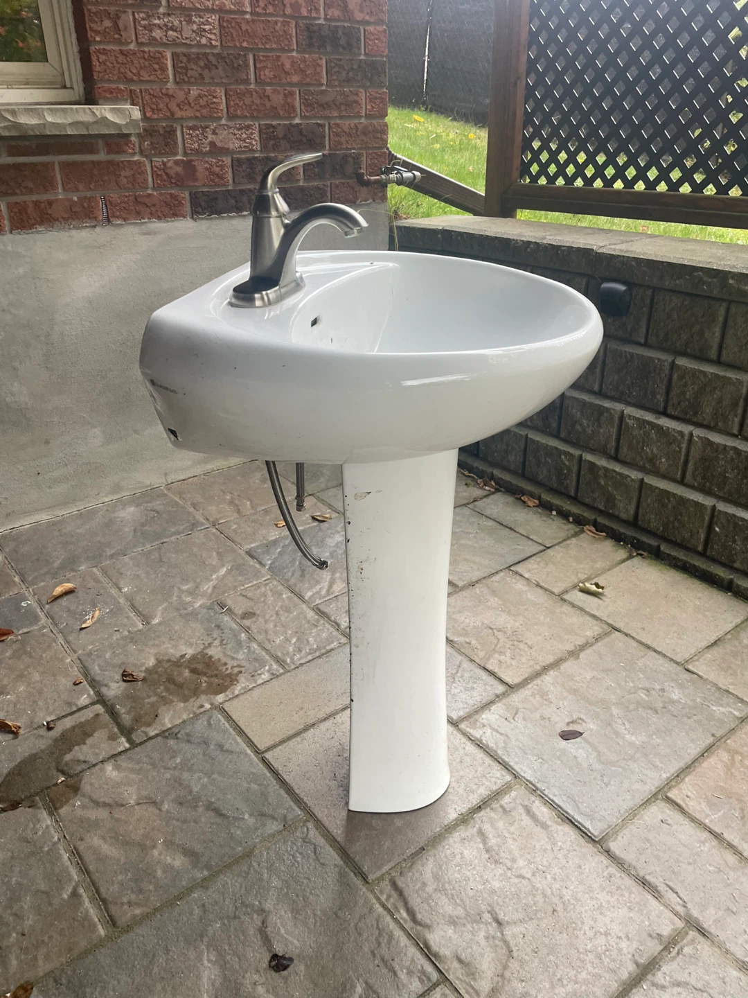 White Pedestal Sink with Faucet - photo 2
