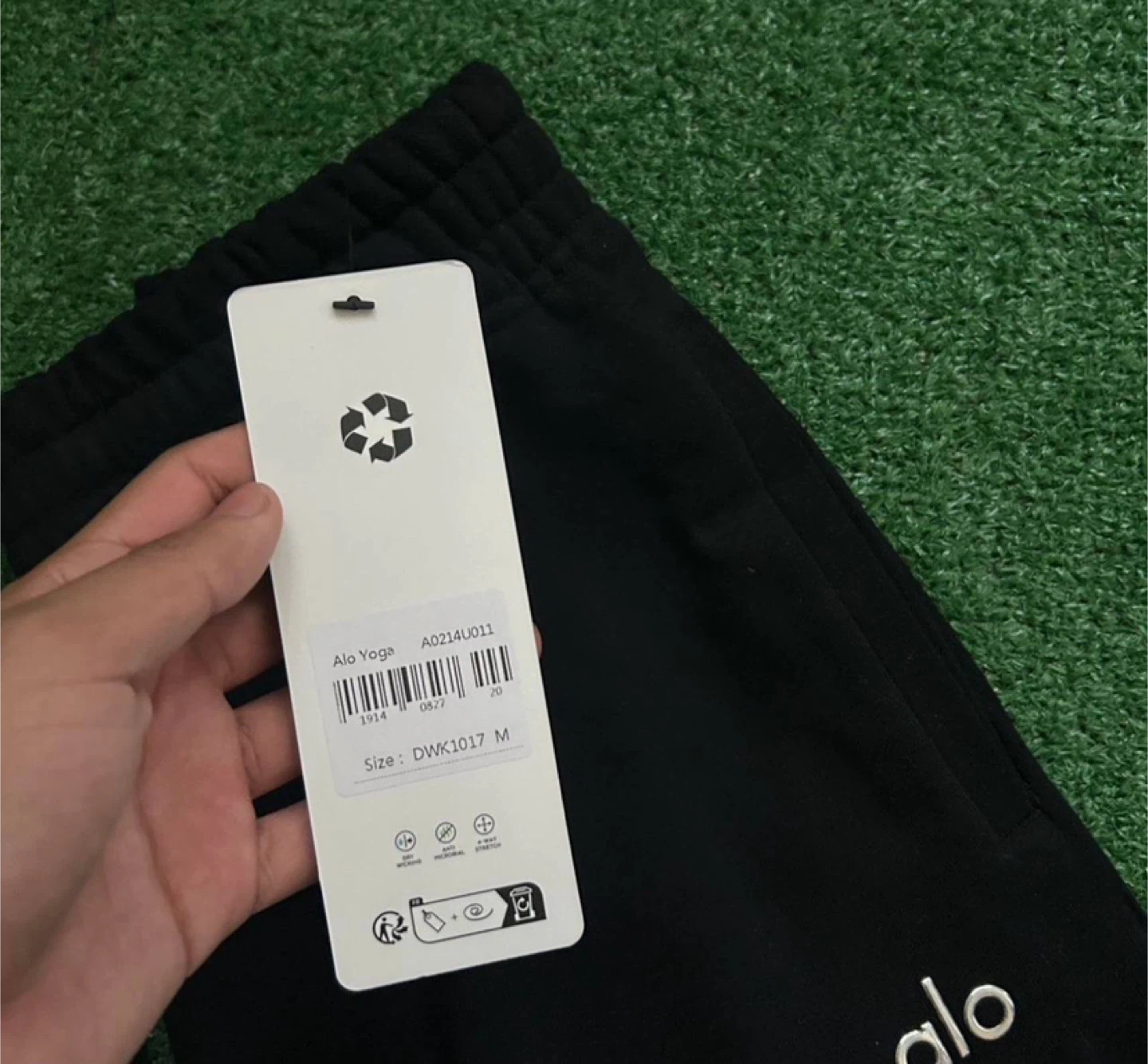 Alo Yoga Black Accolade Jogger Sweatpants - photo 3