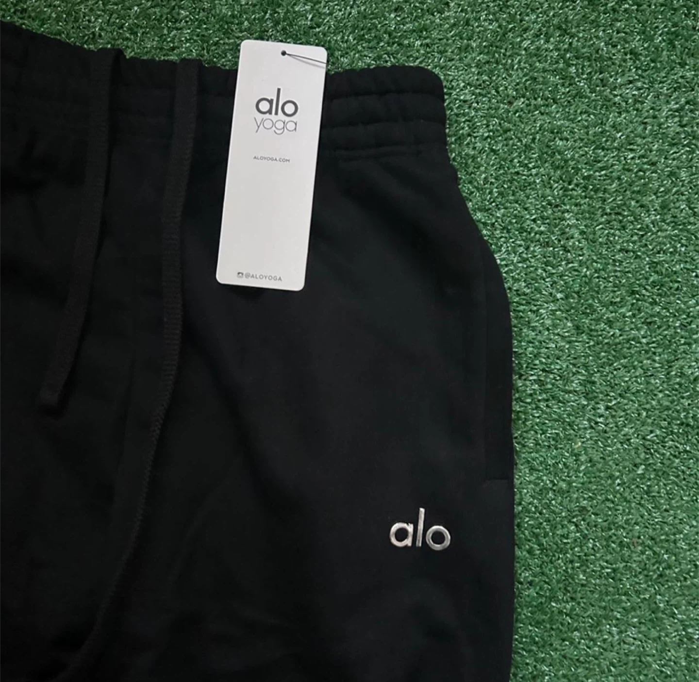 Alo Yoga Black Accolade Jogger Sweatpants - photo 5