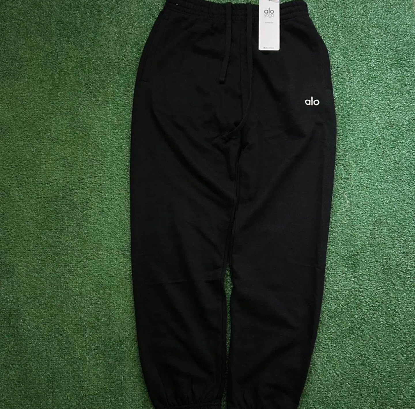 Alo Yoga Black Accolade Jogger Sweatpants - photo 4