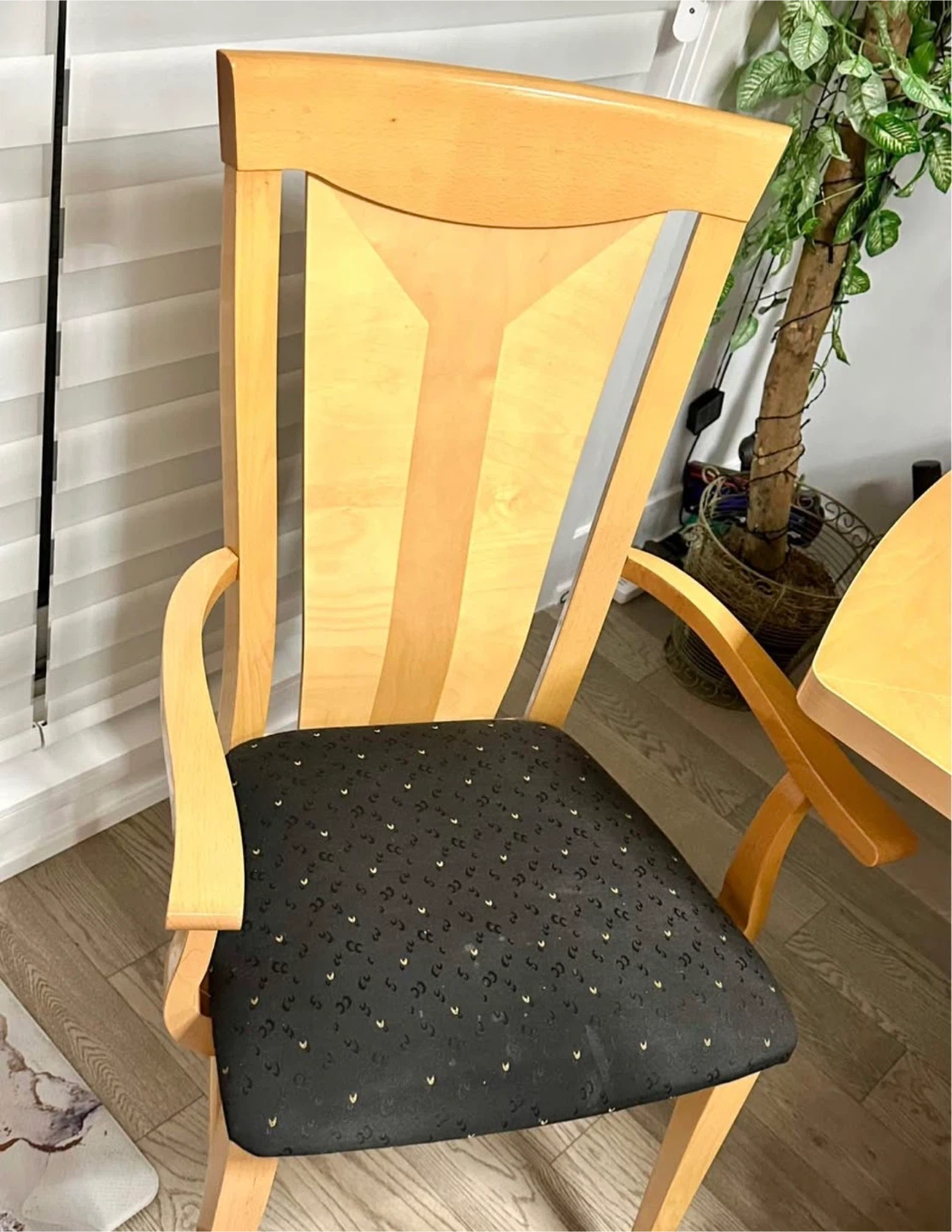 Dining Table and 6 Chairs Set & Matching Sideboard - photo 4