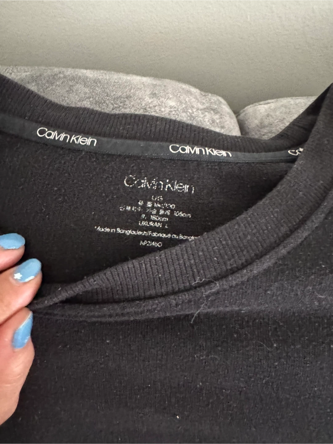 Calvin Klein Black Crew Neck Sweatshirt - Size L 🏆 - photo 2