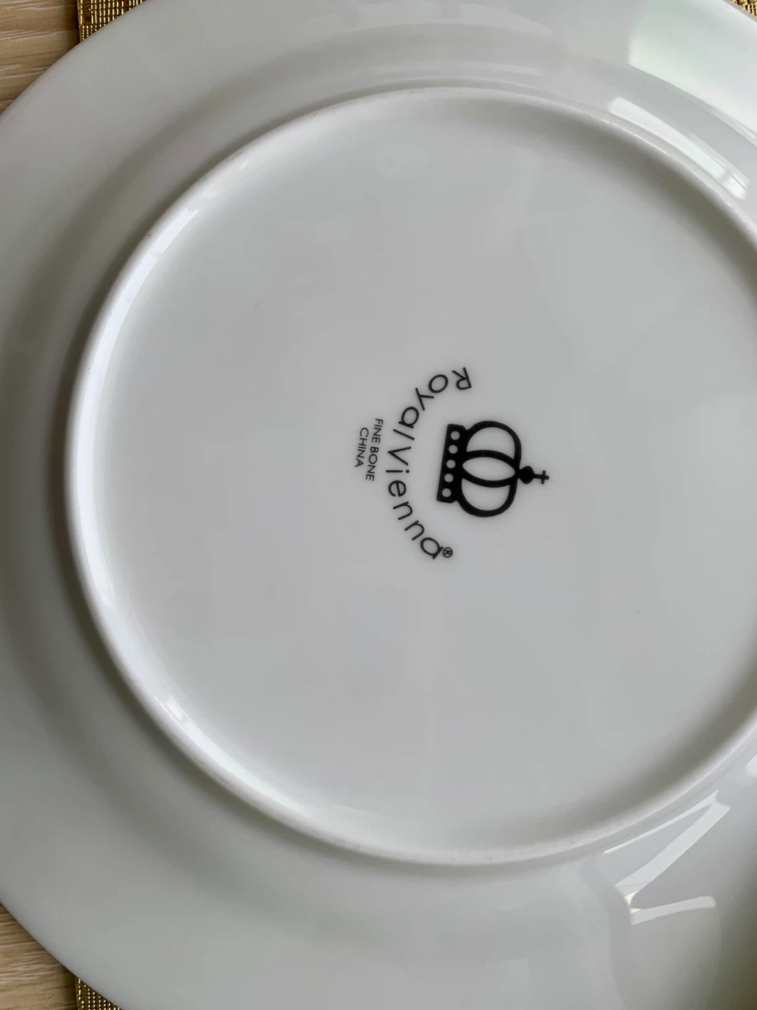 Set of 2 Royal Vienna Fine Bone China Dinner Plates - photo 3