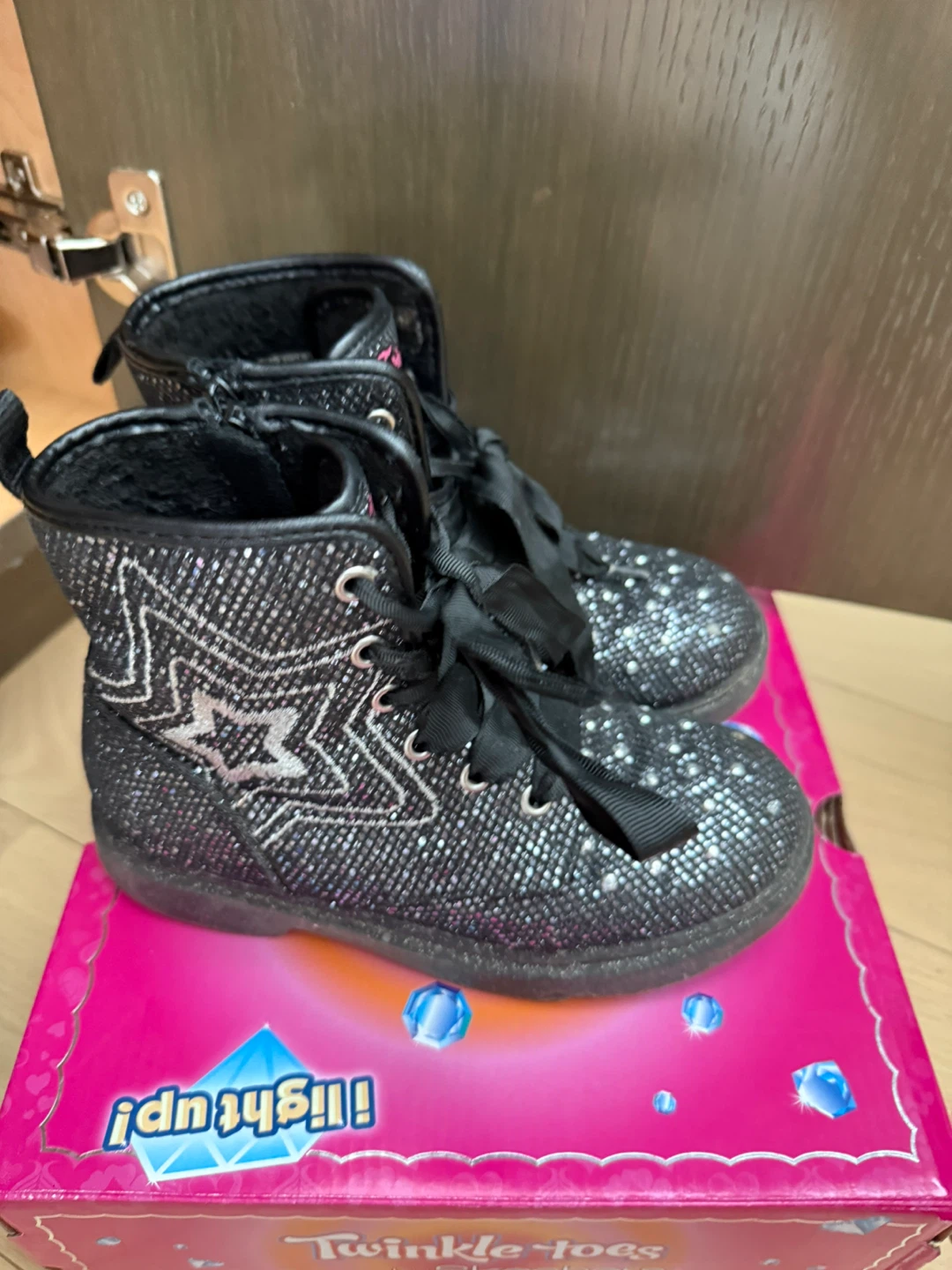 Skechers  Glitter Glam light up Boots kids size 13
