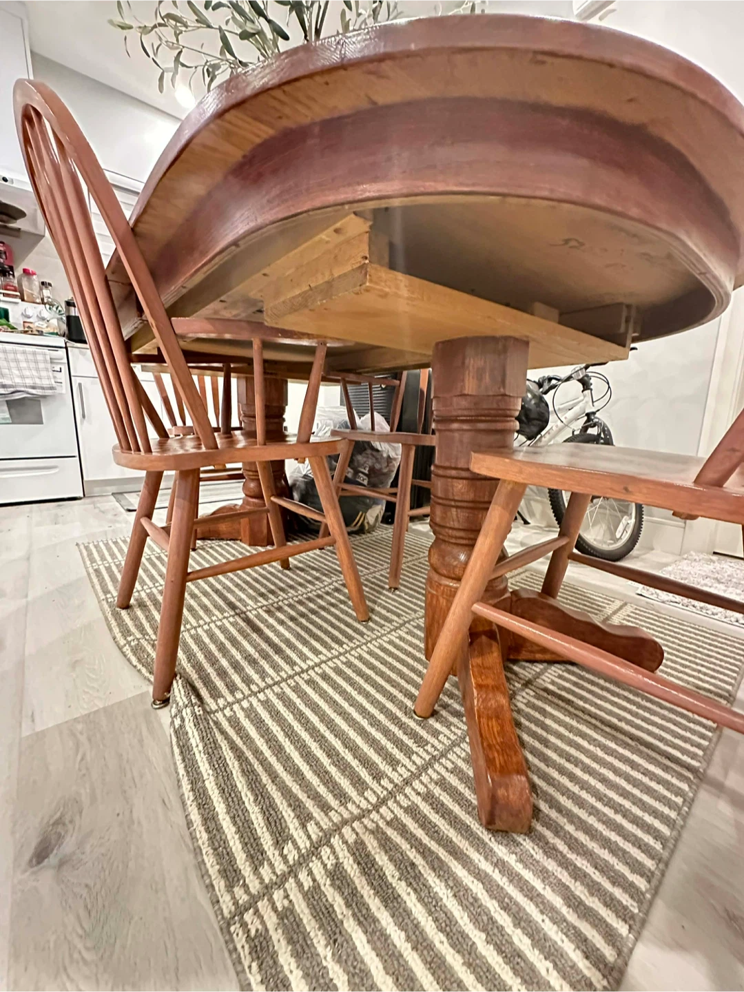 Spohn Extendable Oak Oval Solid Wood Dining Table - photo 3