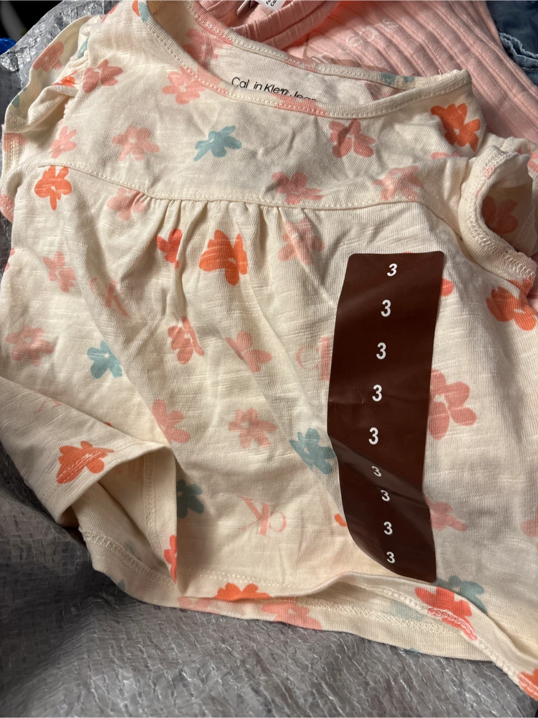 Calvin Klein Jeans 3-Piece Baby Girl Outfit - Size 3 - photo 2