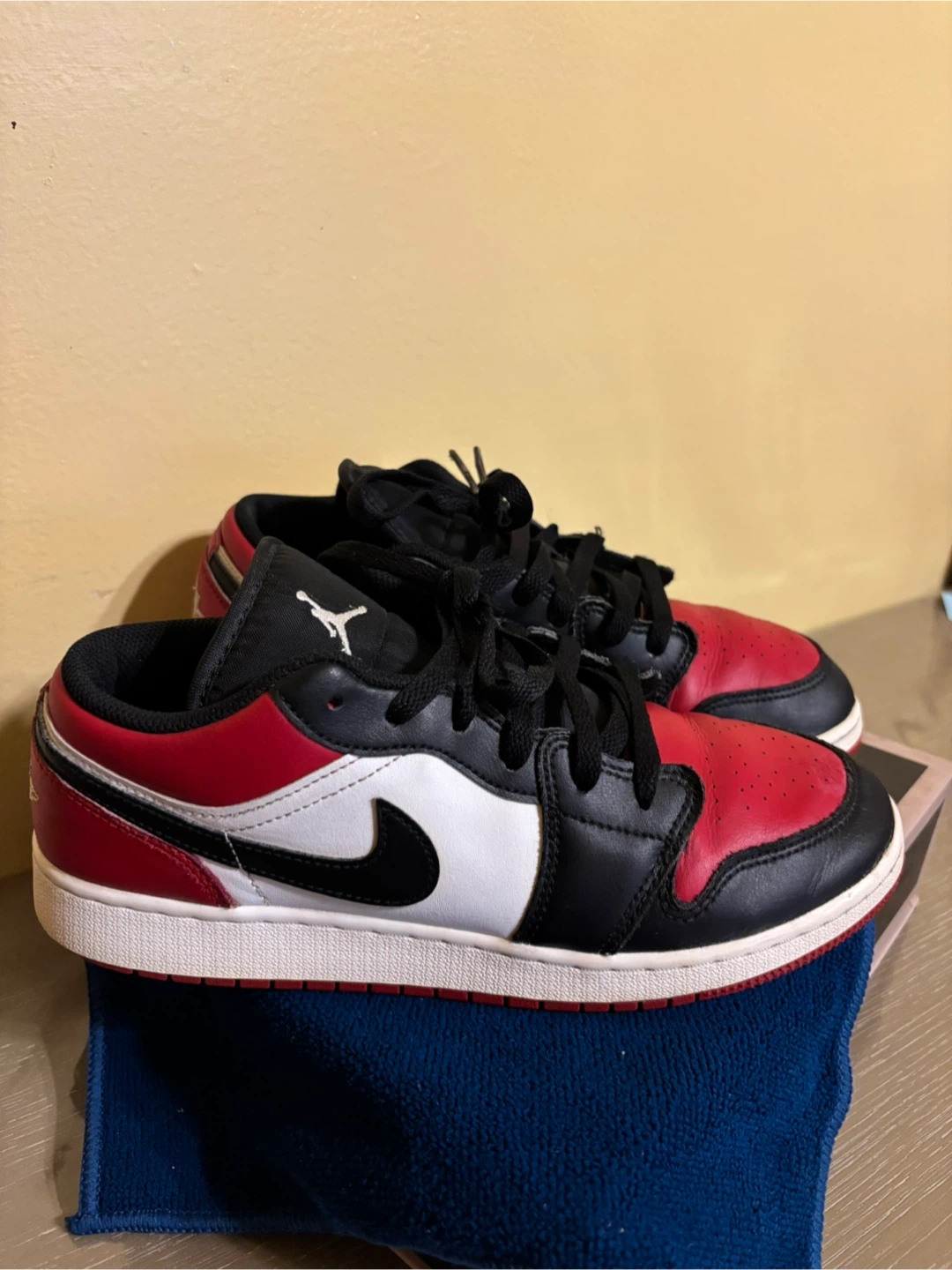 Air Jordan 1 Low SE 'True Blue' Sneakers - photo 5