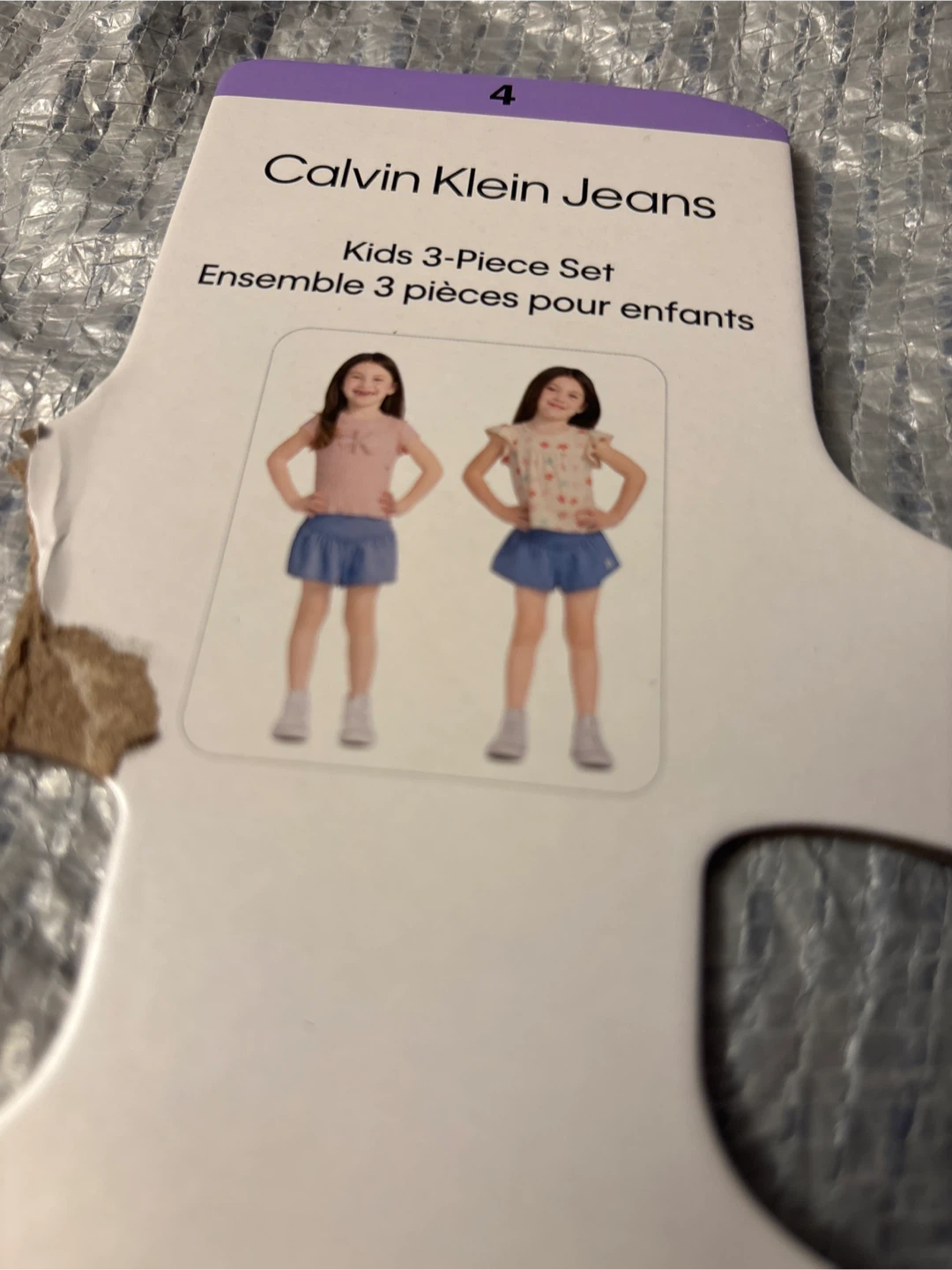 Calvin Klein Jeans Kids 3-Piece Set Size 4 - photo 3