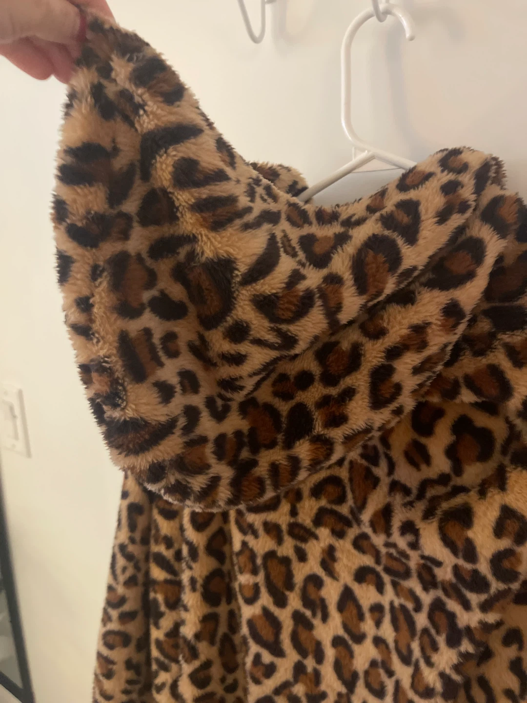 ZILCREMO Leopard Print Fuzzy Hoodie - Size XL - photo 3
