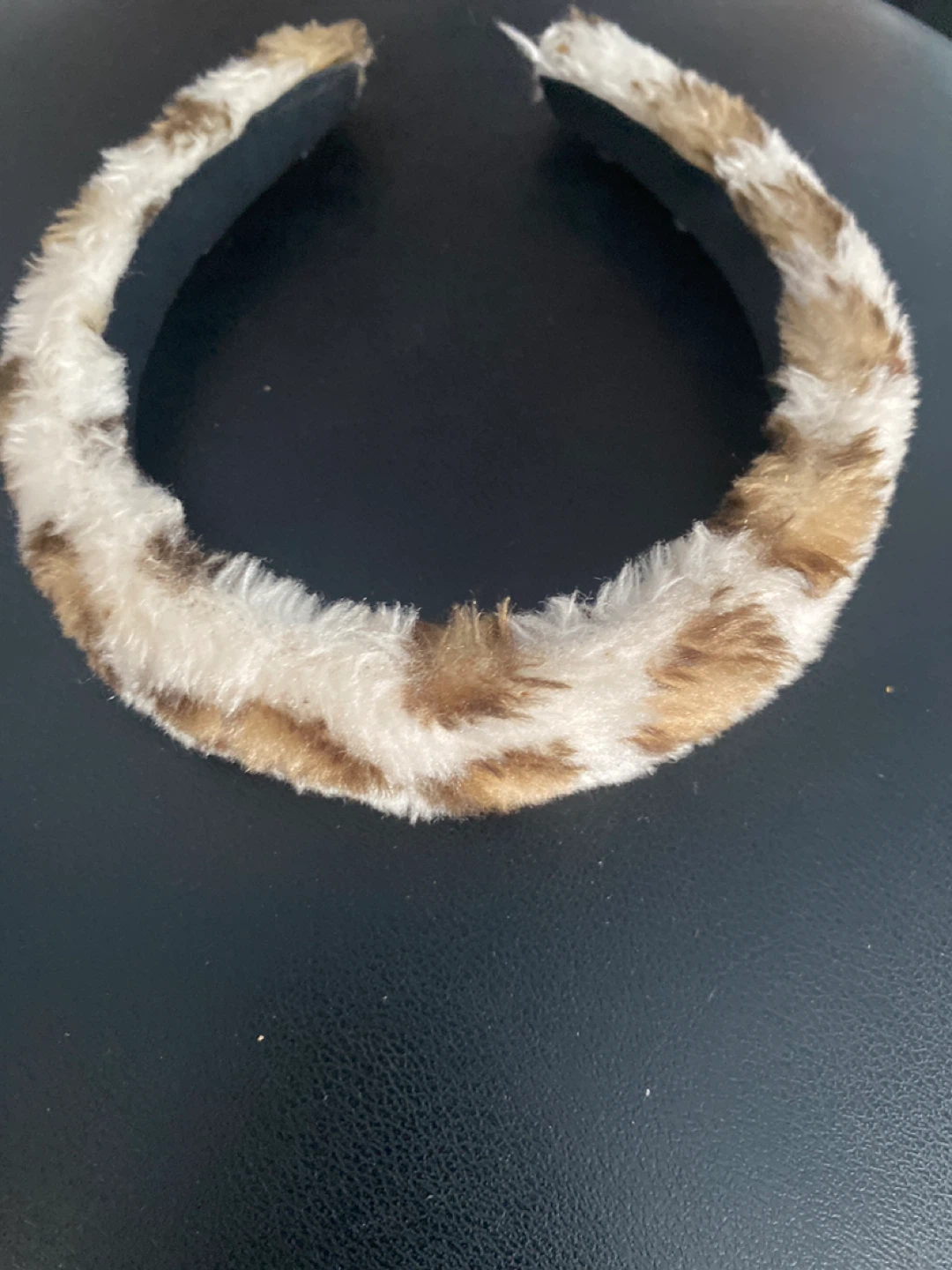 Faux Fur Leopard Print Headband 🏆 - photo 2