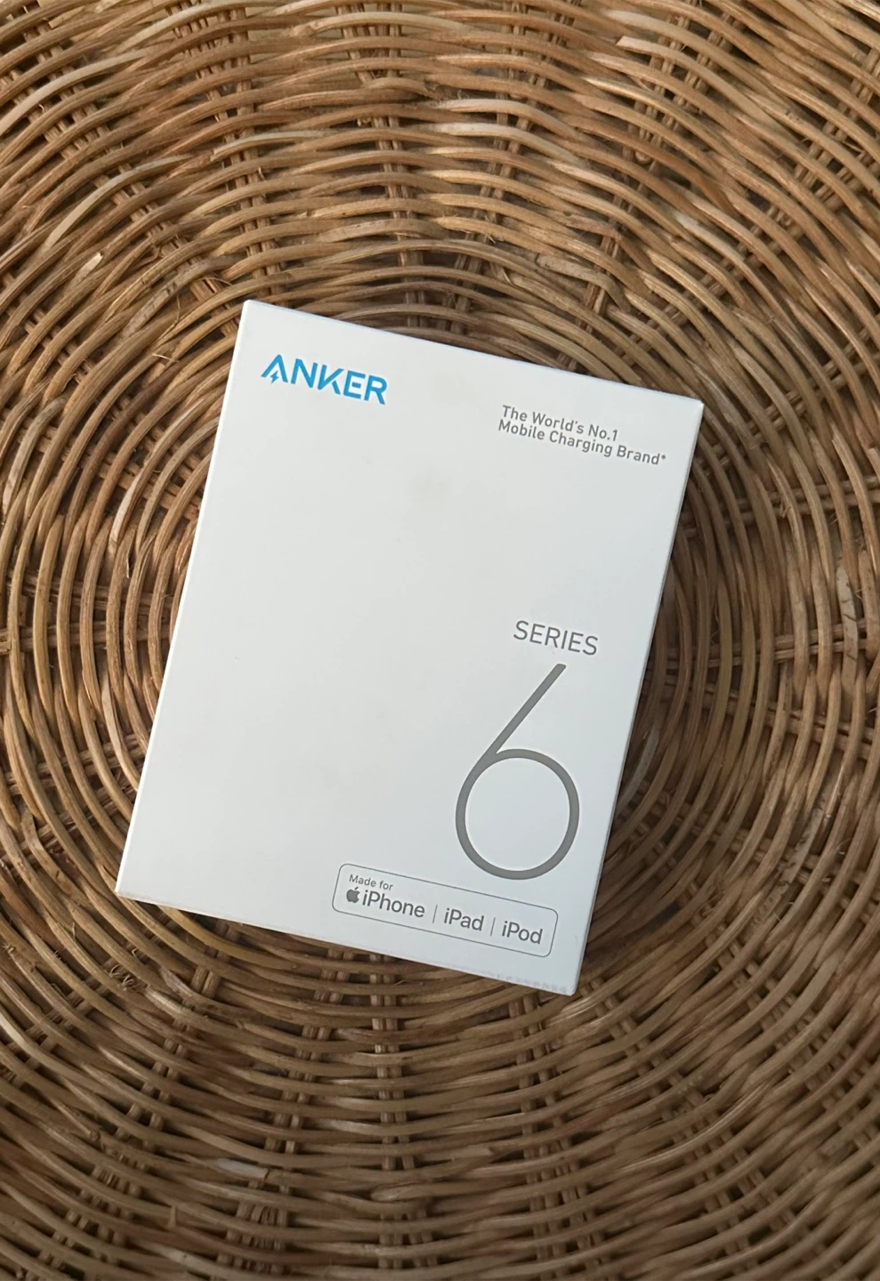 Anker 621 5000 mAh Power Bank (Built-in Lightning Connector) - photo 2