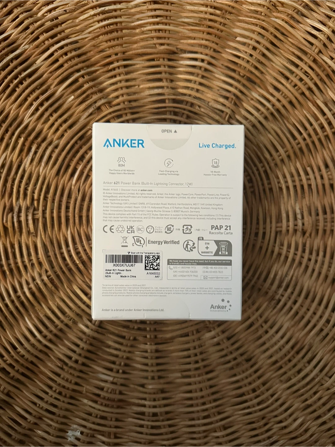 Anker 621 5000 mAh Power Bank (Built-in Lightning Connector) - photo 3