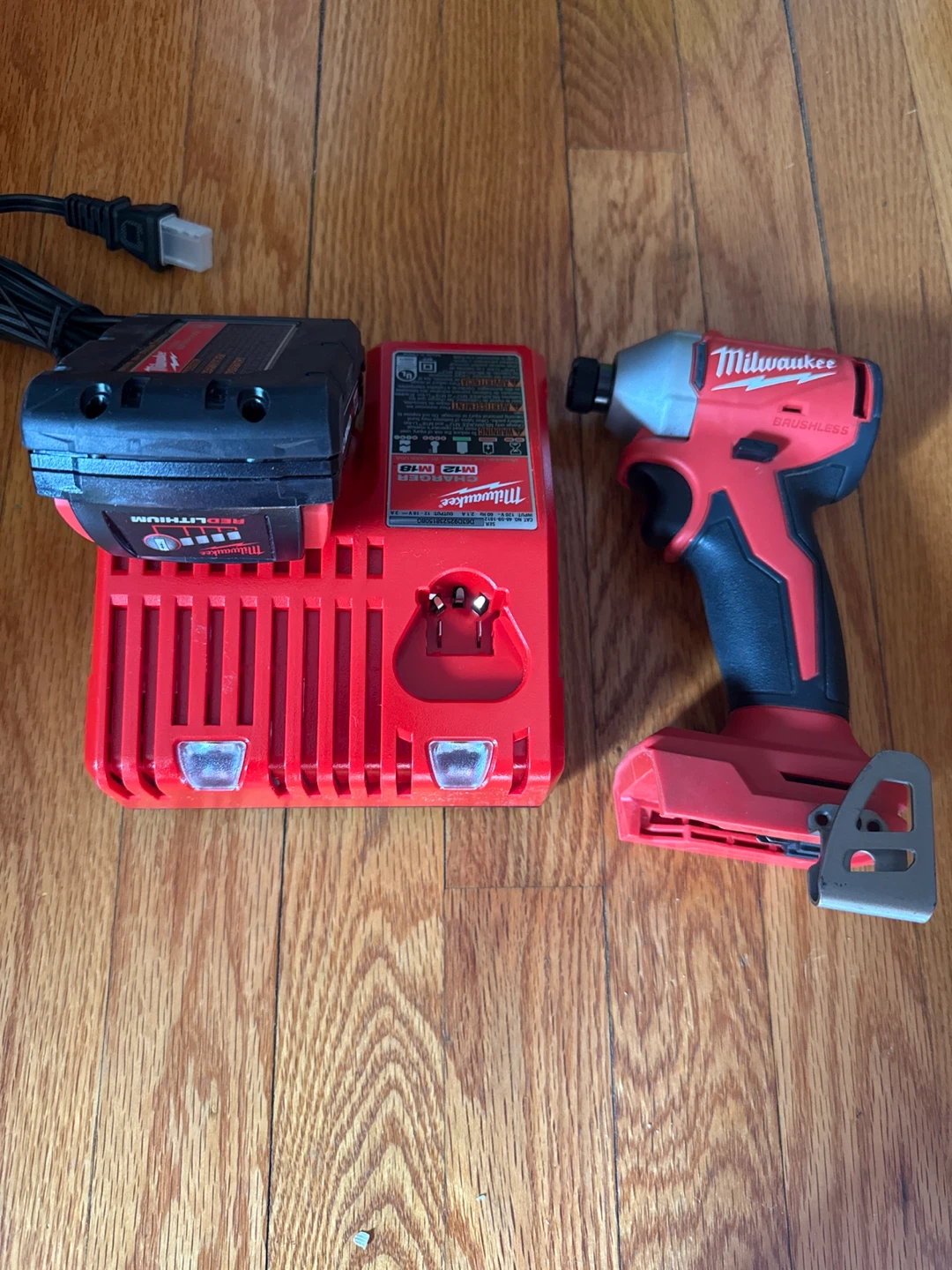 Milwaukee M18 Cordless Impact Driver Kit