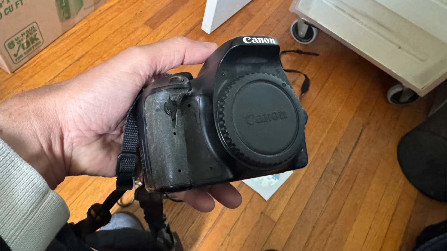 Canon EOS Rebel T2i DSLR Camera with Two Lenses - photo 4