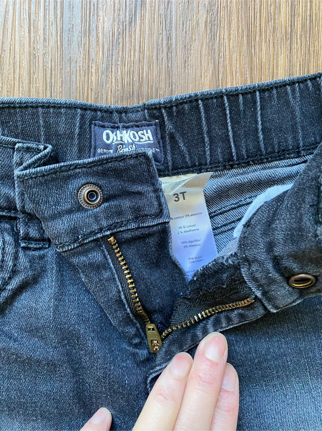 OshKosh B'gosh Jeans - Size 3T 🏆 - photo 3