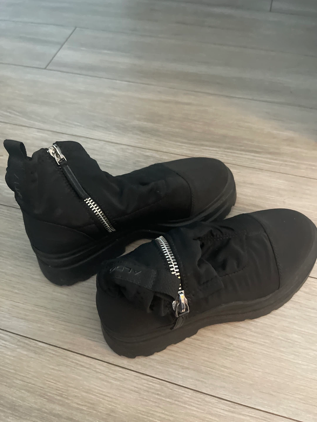 ALDO Black Zip Ankle Boots - Women's Size 8