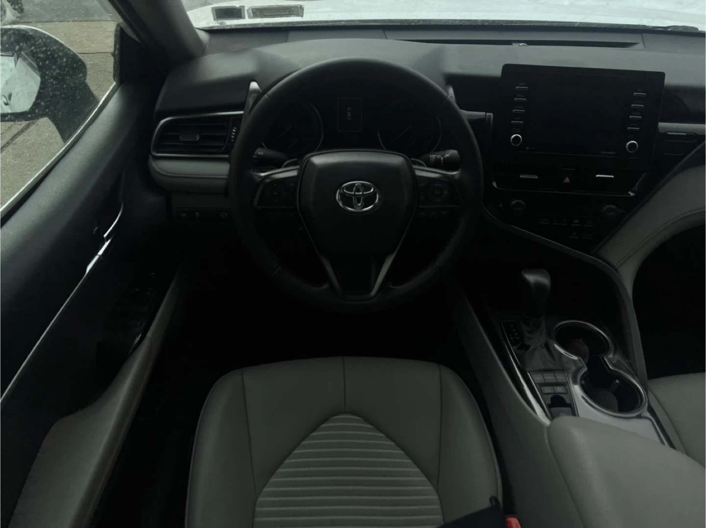 2022 Toyota Camry SE HY - photo 3
