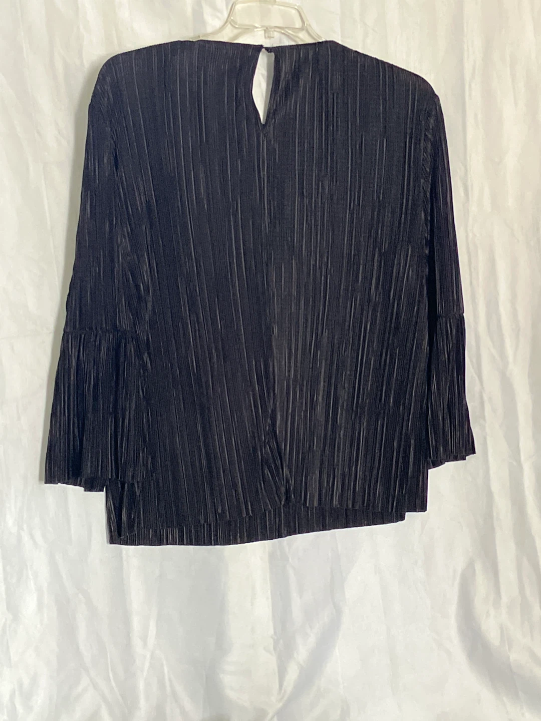 Vince Camuto Black Pleated Bell Sleeve Top - photo 2