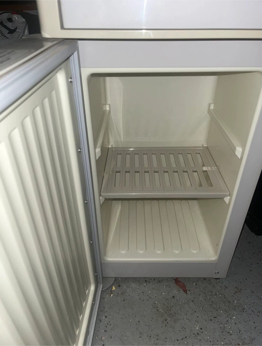 GE Water Cooler Dispenser - photo 3