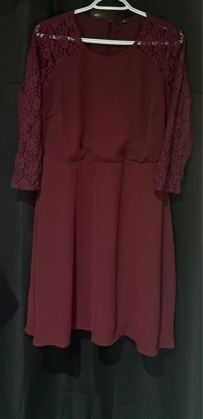 Women's Maroon Lace Sleeve Dress - photo 4