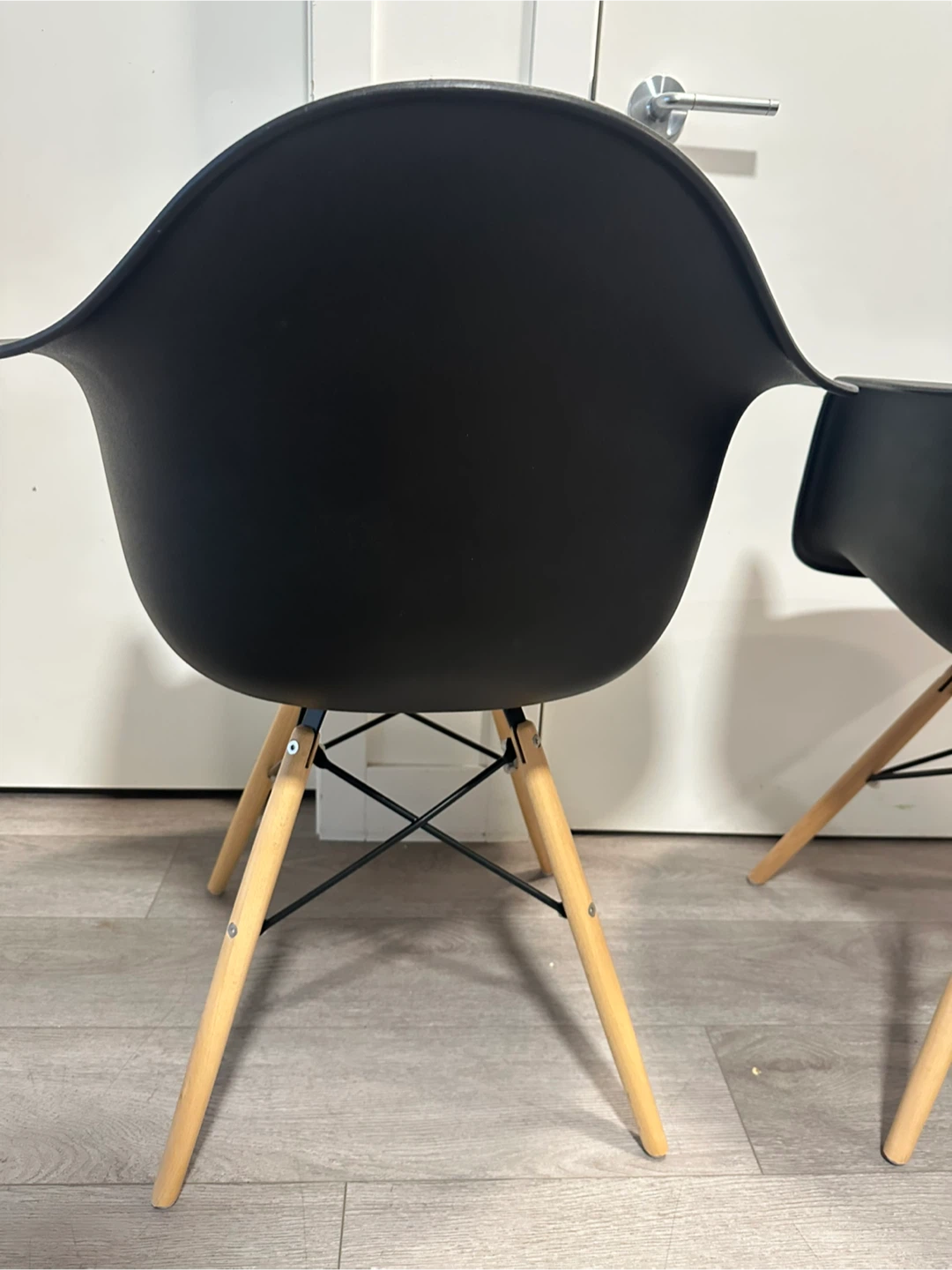 Like new 2 chairs - photo 5