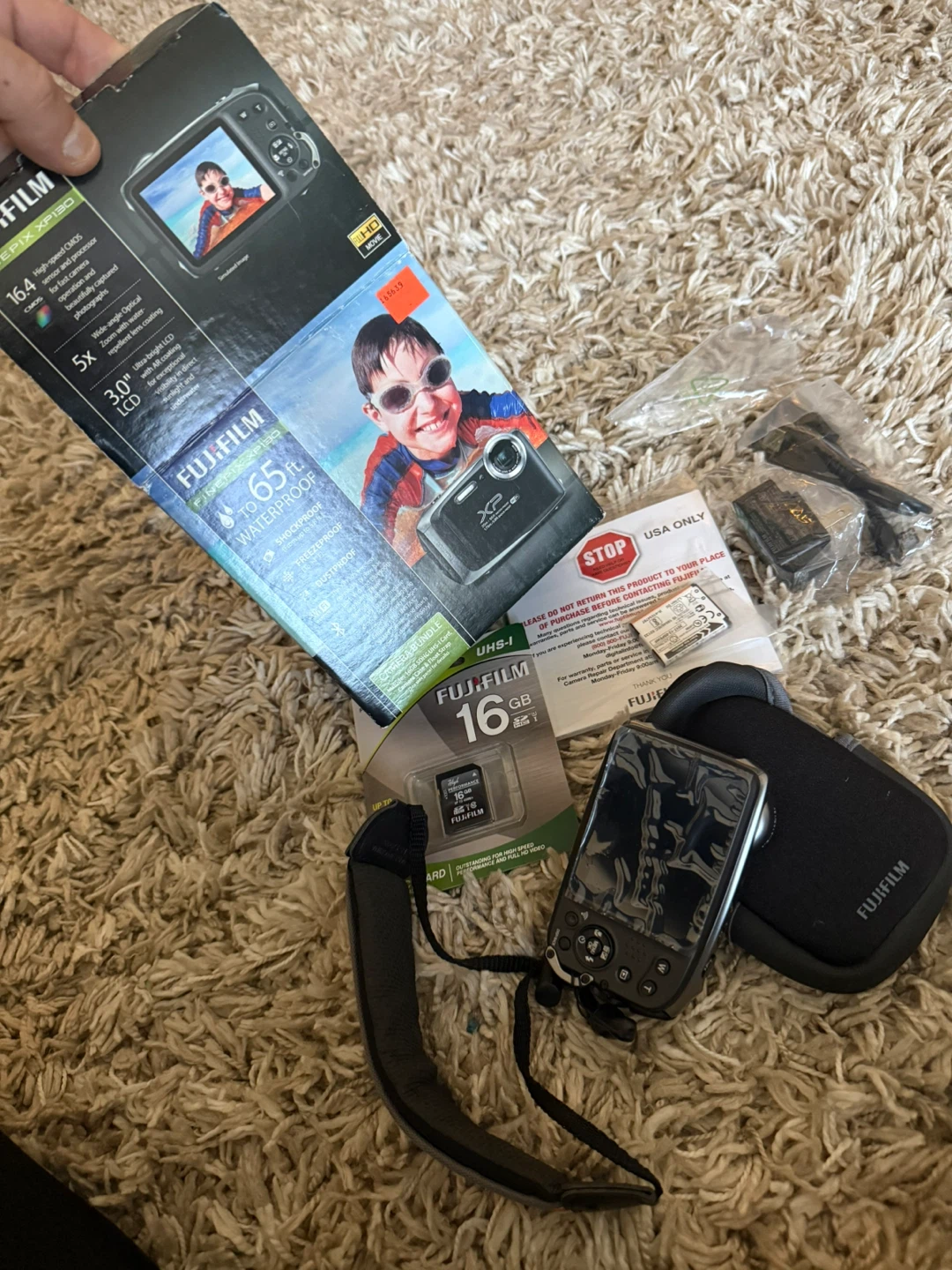 Fujifilm FinePix XP10 Digital Camera Bundle - photo 2