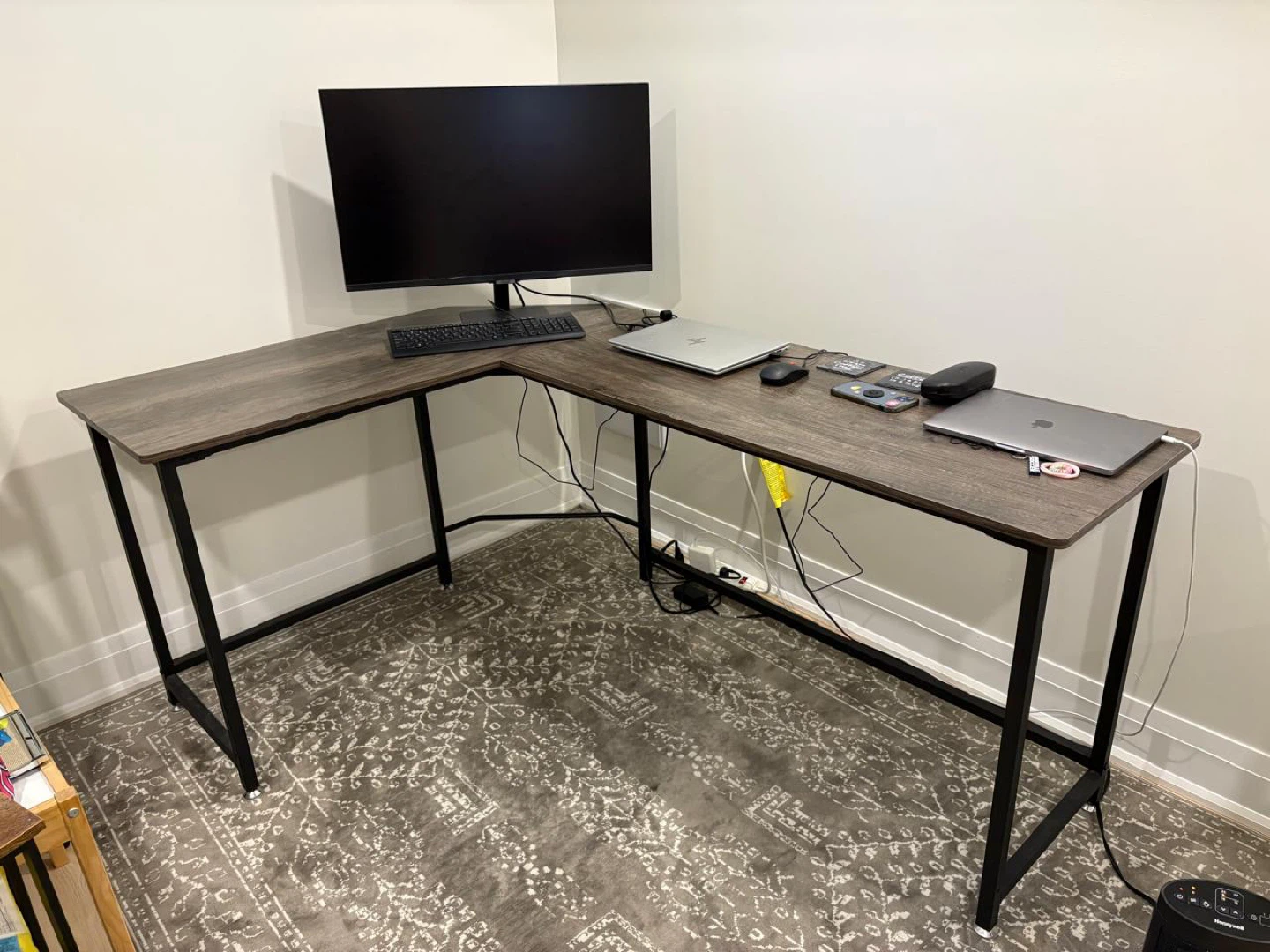 L-Shaped Corner Desk with Wood Grain Finish, Excellent Conditon