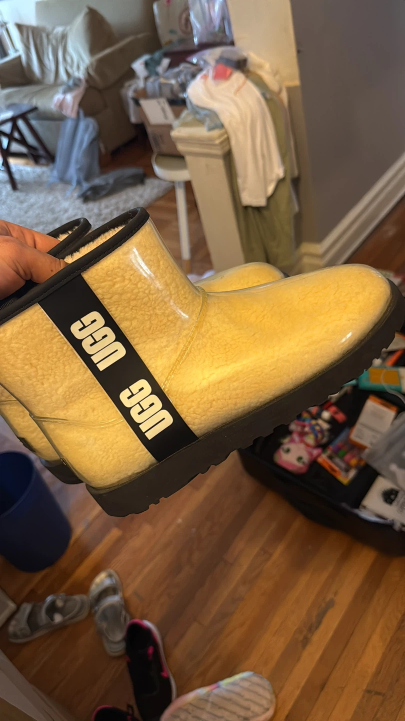 UGG Clear Sheepskin Boots Yellow