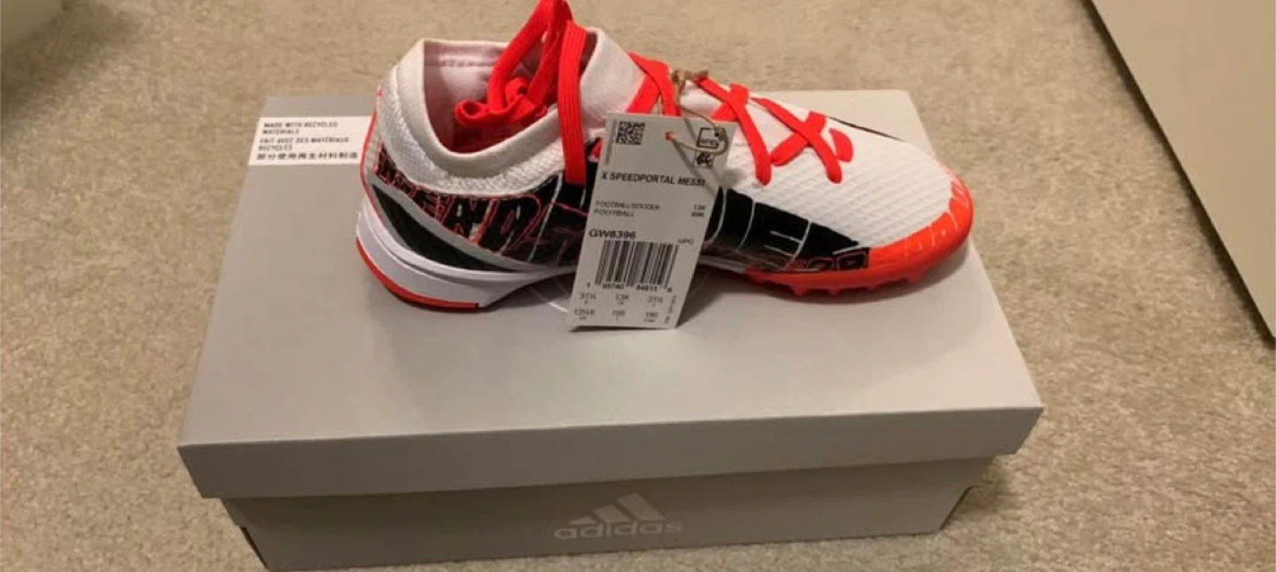 Adidas Messi  Soccer Cleats Y2.5 - photo 2
