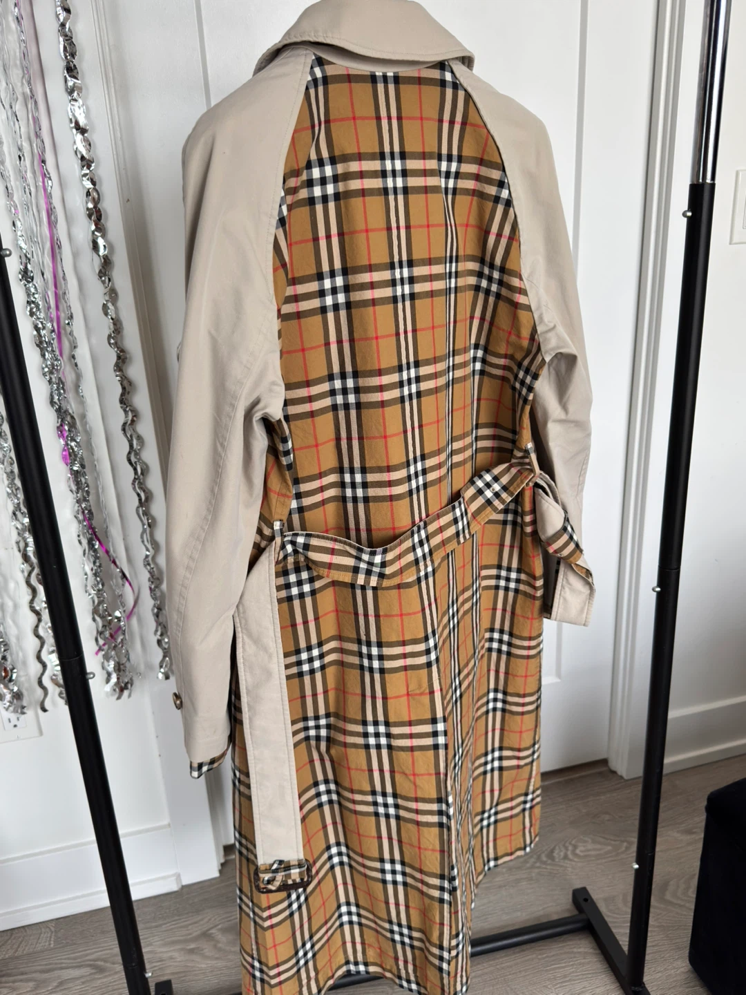 Authentic Burberry Trench Coat - photo 3