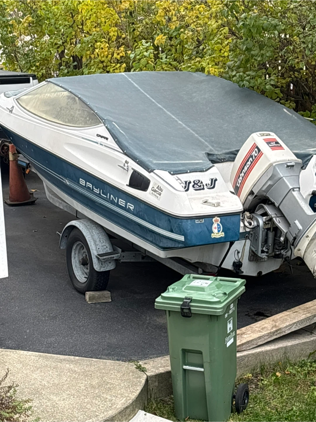 Bayliner Capri Boat with Johnson 70 Outboard Motor