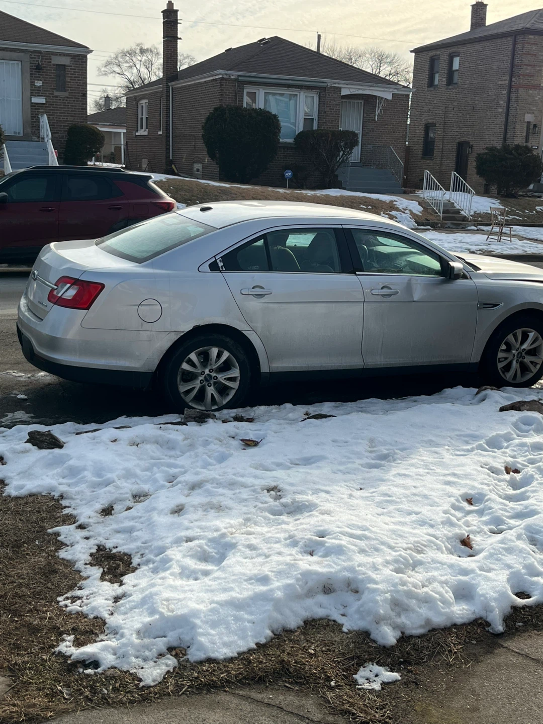 2010 Ford Taurus Sedan - photo 4