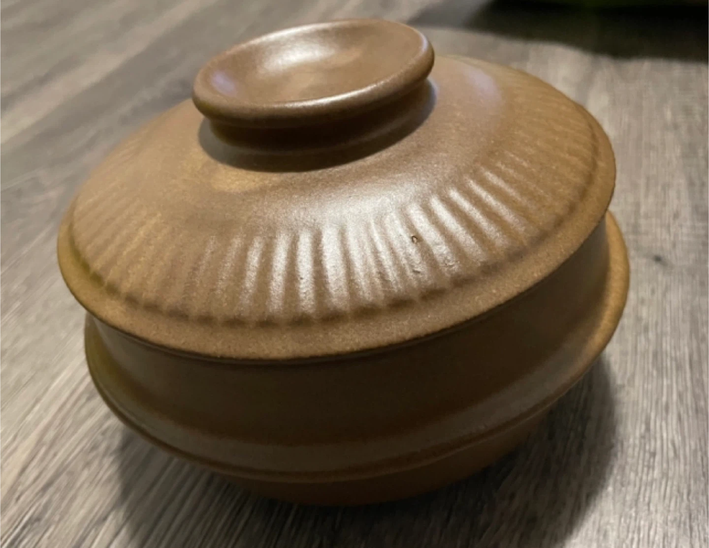 Brown Ceramic Covered Bowl 🏆