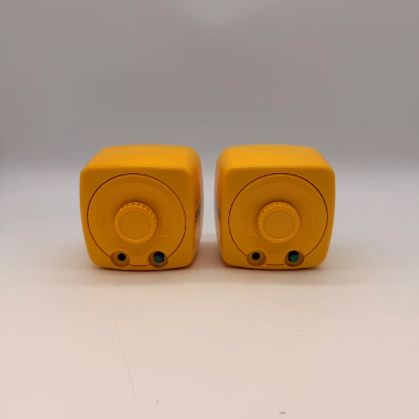 Sony SRS-47G "Sports" Speaker System Pair - photo 3