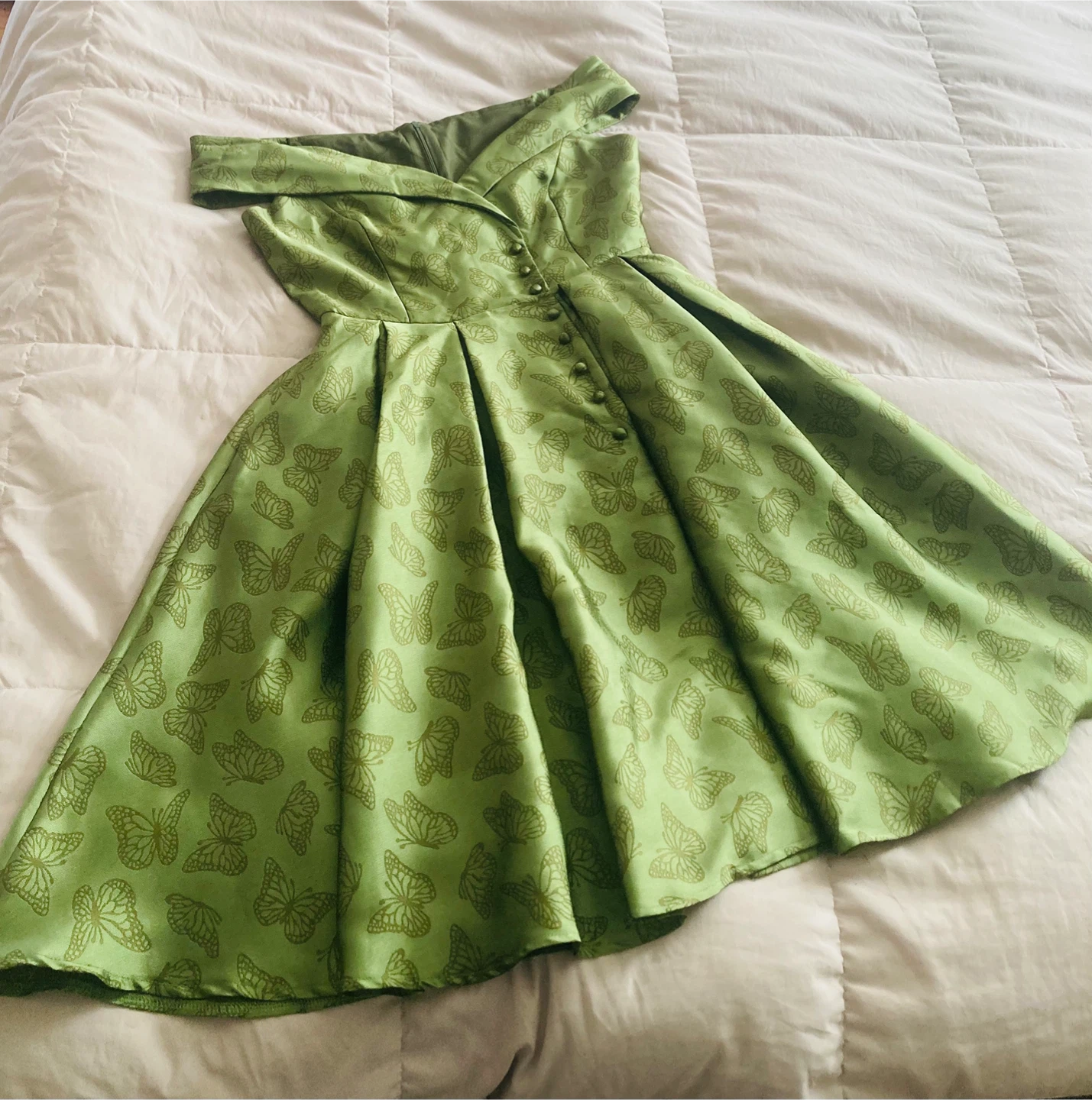 Green Off-the-Shoulder Butterfly Dress