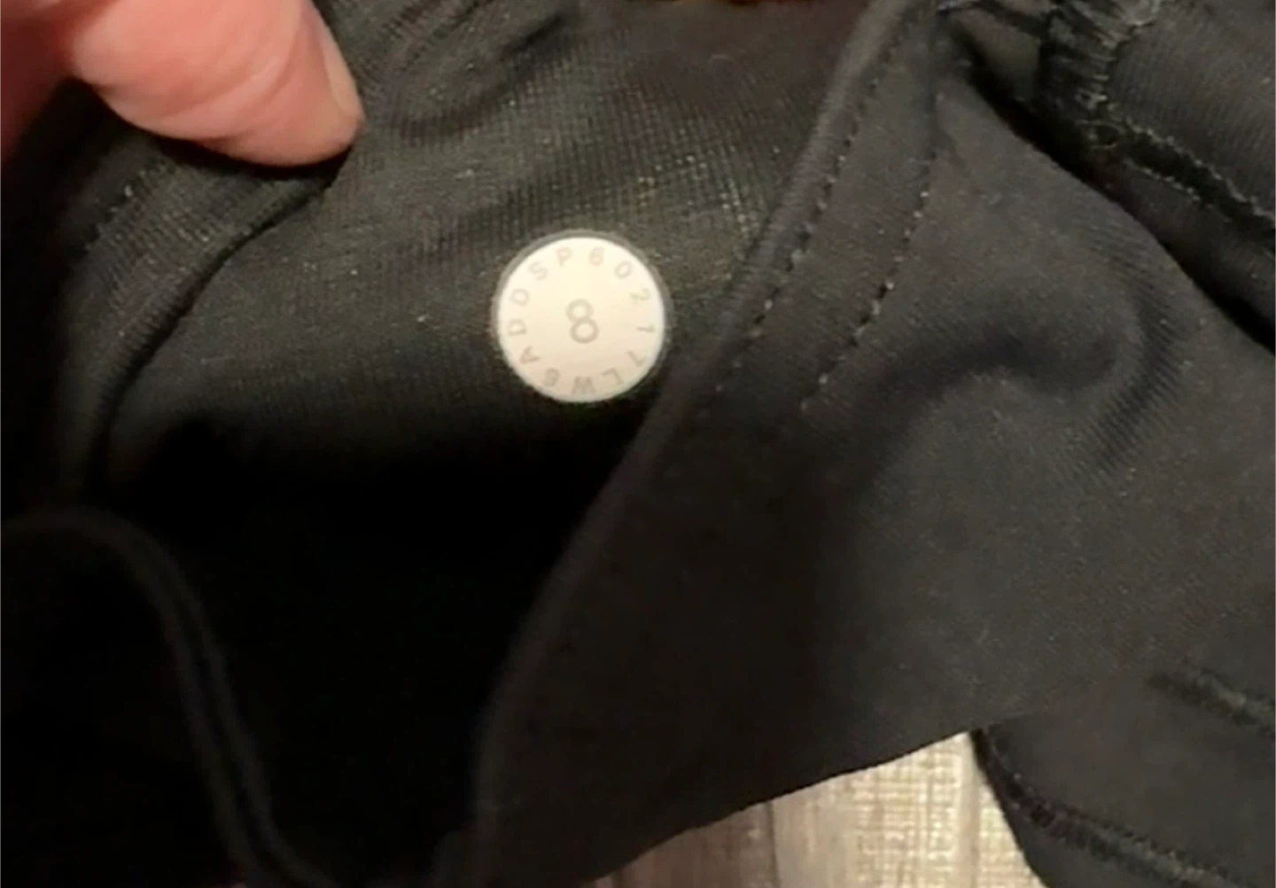 Lululemon crop with mesh side detail - photo 4