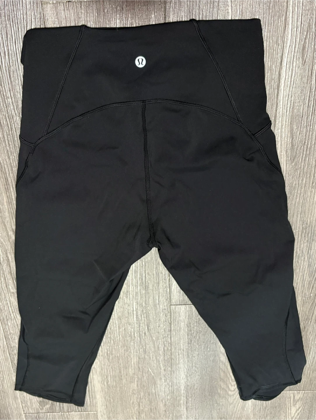 Lululemon crop with mesh side detail - photo 3