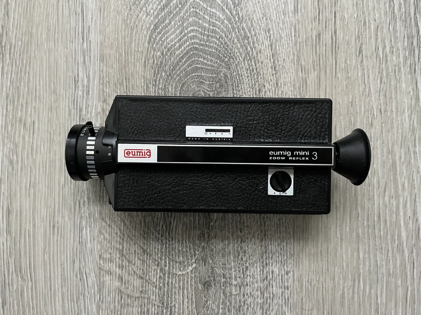 Vintage 1970s Eumig Mini 3 Zoom Reflex Super 8 Camera - photo 2