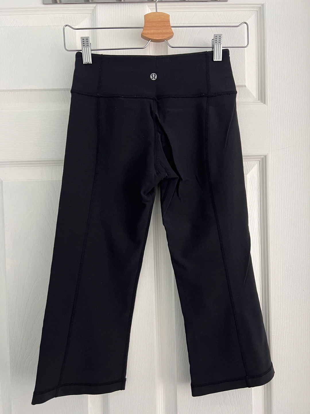 Lululemon Black Crop Yoga Pants Size 2 - photo 2