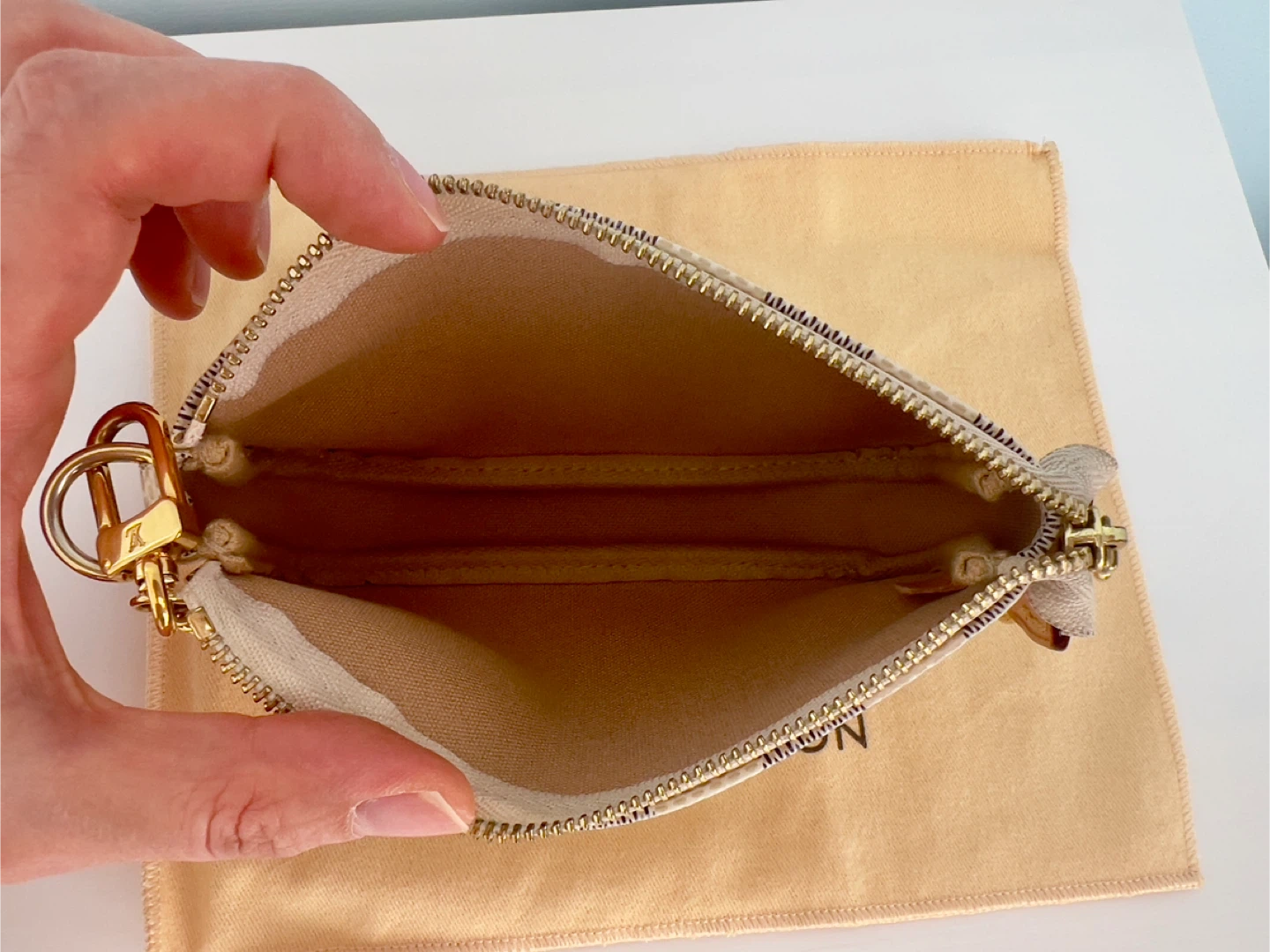 Louis Vuitton Damier Azur Mini Pochette Accessoires - photo 2